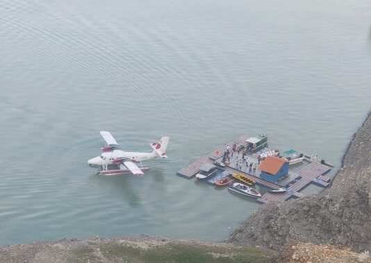 टिहरी झील में सी-प्लेन की सफल लैंडिंग, पर्यटन को मिलेगी नई उड़ान; दो दिन और होगा ट्रायल