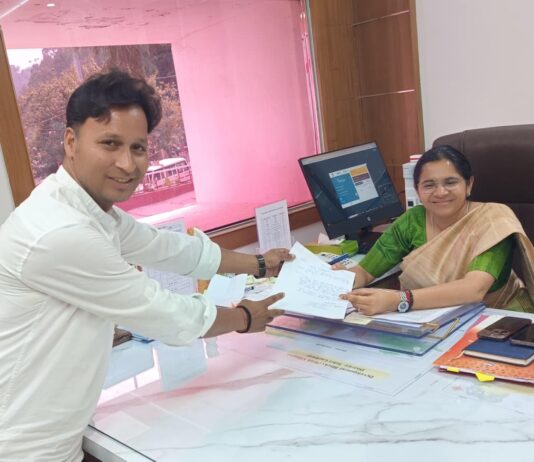 टिहरी में राशन कार्ड न बनने से बढ़ी मुश्किलें, स्वास्थ्य सेवाएं भी प्रभावित