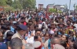 देहरादून में श्रमिकों का प्रदर्शन उग्र, दून-पांवटा हाईवे पर लगा जाम; पुलिस ने लाठी फटकार कर किया तितर-बितर