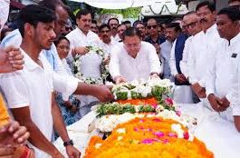 Haridwar: पूर्व मुख्यमंत्री मेजर जनरल बीसी खंडूड़ी पंचतत्व में विलीन, राजकीय सम्मान के साथ हुआ अंतिम संस्कार