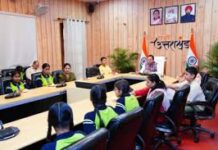 मन की बात कार्यक्रम में सीएम धामी ने बालिकाओं संग सुनी पीएम मोदी की बातें, कहा- छोटे सकारात्मक प्रयास बनते हैं बड़े बदलाव की नींव