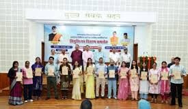उत्तराखंड में युवाओं को बड़ी सौगात: सीएम धामी ने 483 अभ्यर्थियों को बांटे नियुक्ति पत्र, सिंचाई और कृषि विभाग में मिली नौकरी