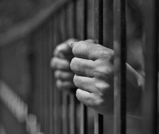 नैनीताल में पहचान छिपाकर युवती से दोस्ती, फिर शोषण और धर्म परिवर्तन का दबाव; आरोपी गिरफ्तार