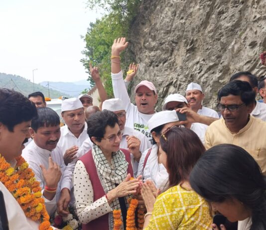 कीर्तिनगर में कांग्रेस नेताओं का भव्य स्वागत, उत्तराखंड प्रभारी शैलजा कुमारी और वरिष्ठ नेताओं के आगमन से कार्यकर्ताओं में उत्साह