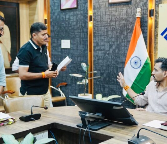 विशेष शिविर लगाकर बनाए जाएंगे आय-जाति प्रमाण पत्र और आधार कार्ड