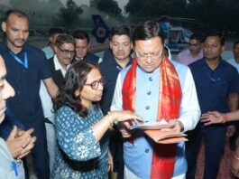मुख्यमंत्री ने सुनीं जनसमस्याएं, अधिकारियों को दिए त्वरित समाधान के निर्देश