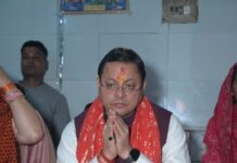 मुख्यमंत्री ने पैतृक गांव हड़खोला स्थित हरि चंद देवता मंदिर में की पूजा-अर्चना