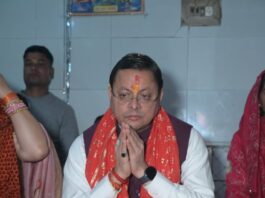 मुख्यमंत्री ने पैतृक गांव हड़खोला स्थित हरि चंद देवता मंदिर में की पूजा-अर्चना