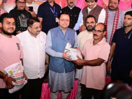 जनसमस्याओं के लिए लोगों को बार-बार कार्यालयों के चक्कर न लगाने पड़ेंः धामी