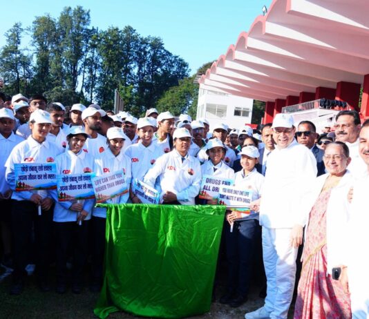 नशामुक्त उत्तराखंड वॉकथॉन को सीएम धामी ने दिखाई हरी झंडी